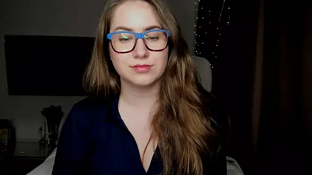 SeasonalSomeone online show from 11-21-25, 03:11