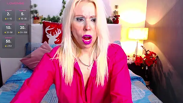 Luci evans online show from 12-08-24, 08:04