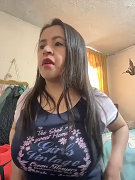 latinfemale online show from 04-24-26, 08:55