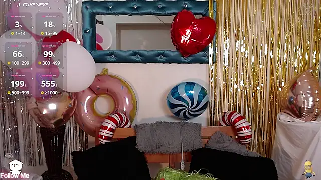 Snapshot of DestinyHills chatting on 03-01-25, 12:12 DestinyHills online show from 03-01-25, 12:12