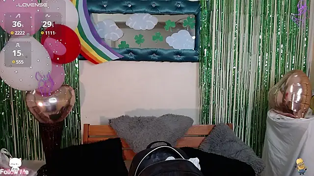 Snapshot of DestinyHills chatting on 03-05-25, 12:11 DestinyHills online show from 03-05-25, 12:11