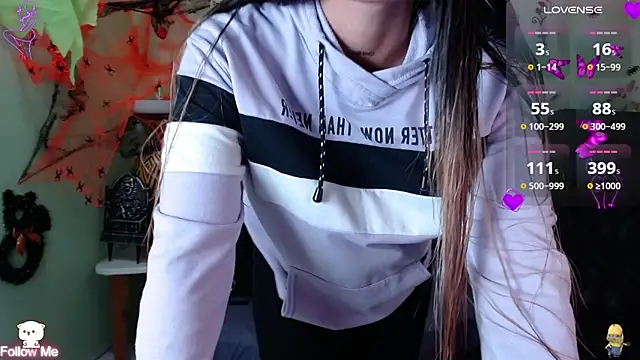 Snapshot of DestinyHills chatting on 10-25-25, 12:02 DestinyHills online show from 10-25-25, 12:02