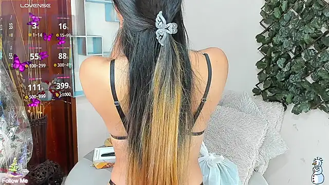 Snapshot of DestinyHills chatting on 12-03-25, 02:08 DestinyHills online show from 12-03-25, 02:08