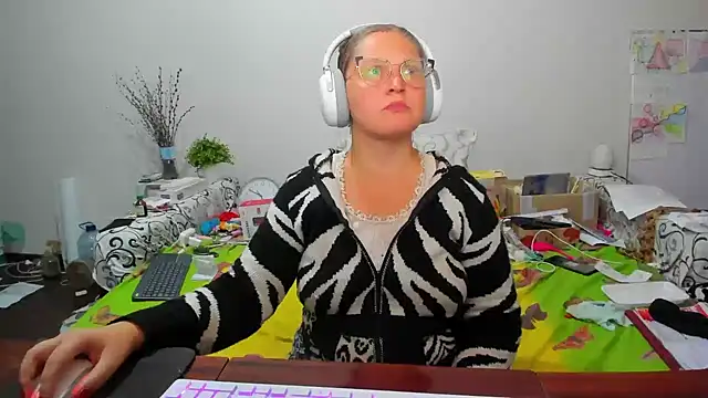 IamYourNarcotic online show from 11-12-25, 02:39