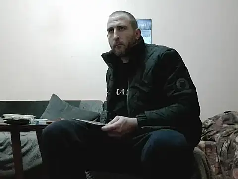 Snapshot of ZDRAVKICH chatting on 02-14-26, 09:33 ZDRAVKICH online show from 02-14-26, 09:33