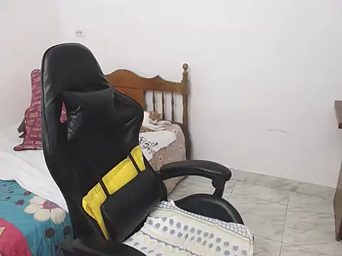 yeslluisa online show from 07-15-26, 08:14