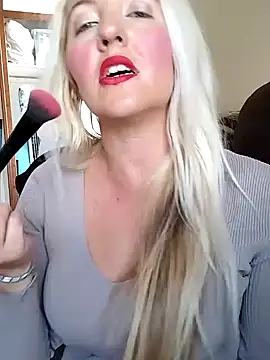 Snapshot of Mllesha74000 chatting on 09-27-25, 01:27 Mllesha74000 online show from 09-27-25, 01:27