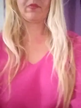 Snapshot of Mllesha74000 chatting on 11-19-25, 03:34 Mllesha74000 online show from 11-19-25, 03:34