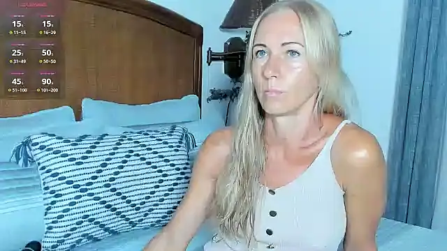 Christine 35 online show from 05-18-26, 11:38