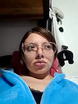 Snapshot of linda-schmidt chatting on 10-23-25, 01:16 linda-schmidt online show from 10-23-25, 01:16