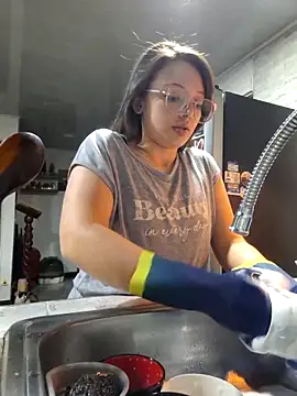 Snapshot of linda-schmidt chatting on 11-02-25, 12:57 linda-schmidt online show from 11-02-25, 12:57