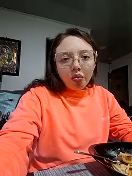 Snapshot of linda-schmidt chatting on 11-09-25, 10:19 linda-schmidt online show from 11-09-25, 10:19