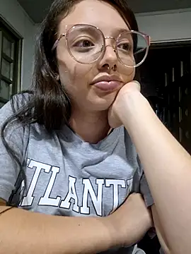 Snapshot of linda-schmidt chatting on 11-14-25, 03:38 linda-schmidt online show from 11-14-25, 03:38