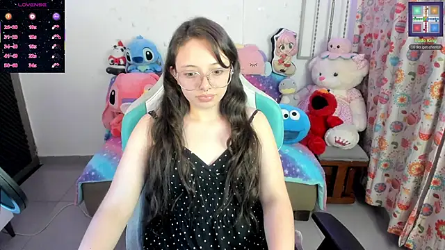 Snapshot of linda-schmidt chatting on 11-21-25, 01:59 linda-schmidt online show from 11-21-25, 01:59