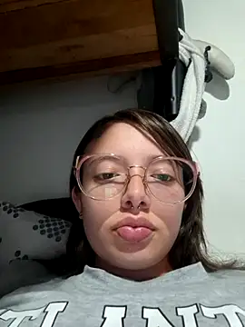 Snapshot of linda-schmidt chatting on 12-01-25, 01:21 linda-schmidt online show from 12-01-25, 01:21