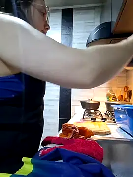 Snapshot of linda-schmidt chatting on 01-10-26, 06:42 linda-schmidt online show from 01-10-26, 06:42