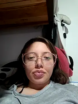 Snapshot of linda-schmidt chatting on 02-03-26, 04:10 linda-schmidt online show from 02-03-26, 04:10