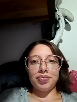 Snapshot of linda-schmidt chatting on 02-18-26, 01:45 linda-schmidt online show from 02-18-26, 01:45