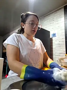 Snapshot of linda-schmidt chatting on 03-03-26, 06:03 linda-schmidt online show from 03-03-26, 06:03