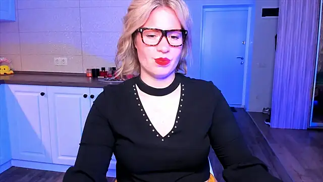 HotTiffani online show from 10-08-25, 08:23