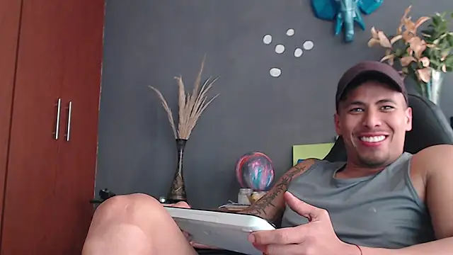 Snapshot of geirge_teacherxx chatting on 01-12-25, 08:14 geirge teacherxx online show from 01-12-25, 08:14