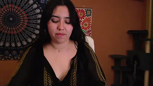 Snapshot of IntimateTales chatting on 12-18-24, 06:14 IntimateTales online show from 12-18-24, 06:14