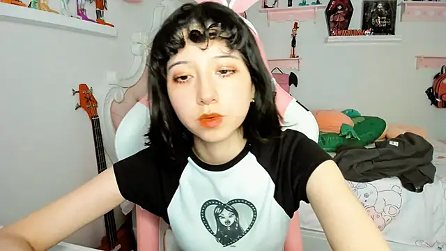 cherrycute online show from 12-20-25, 07:37