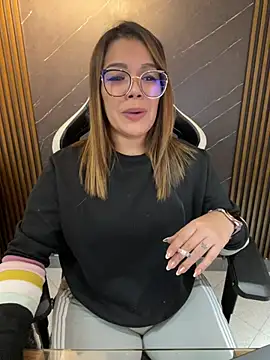 Snapshot of KellyBrooklyn_ chatting on 02-18-26, 02:57 KellyBrooklyn online show from 02-18-26, 02:57