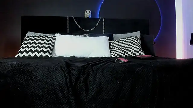  Jade 16 online show from 07-28-26, 12:48