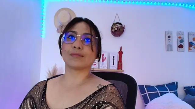 JuliRamirez online show from 01-06-25, 08:18