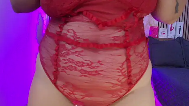 JuliRamirez online show from 10-26-25, 01:06