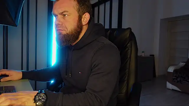 Snapshot of Tommy_Burnz chatting on 03-05-25, 02:36 Tommy Burnz online show from 03-05-25, 02:36