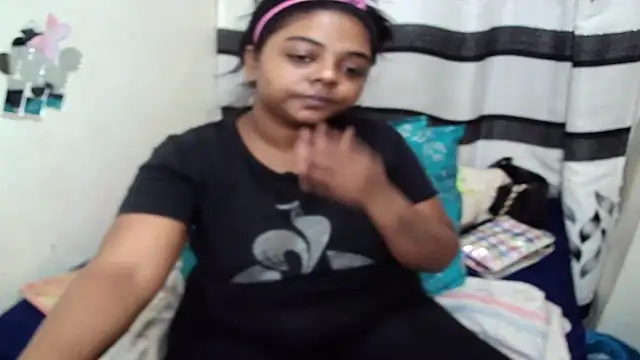 Snapshot of Indian_FireXX chatting on 05-05-26, 05:48 Indian FireXX online show from 05-05-26, 05:48