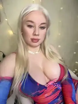 Snapshot of LaraHollywood chatting on 02-26-25, 03:42 LaraHollywood online show from 02-26-25, 03:42