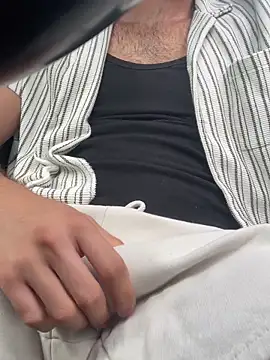 Snapshot of bestofsex99 chatting on 09-10-25, 05:02 bestofsex99 online show from 09-10-25, 05:02