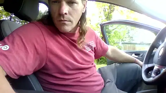Snapshot of FUNINWV9 chatting on 05-15-26, 02:46 FUNINWV9 online show from 05-15-26, 02:46