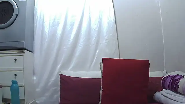 Snapshot of Delicioussexy chatting on 03-16-25, 05:14 Delicioussexy online show from 03-16-25, 05:14