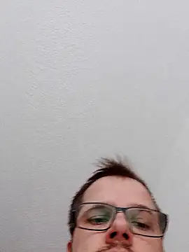 Snapshot of mister-dwt chatting on 10-05-25, 10:46 mister-dwt online show from 10-05-25, 10:46