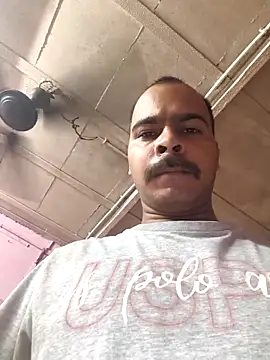 Snapshot of Vickyrajput009 chatting on 09-16-25, 01:28 Vickyrajput009 online show from 09-16-25, 01:28