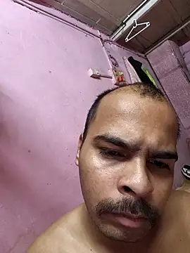 Snapshot of Vickyrajput009 chatting on 11-01-25, 12:18 Vickyrajput009 online show from 11-01-25, 12:18