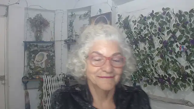 FunnyGrandma online show from 11-28-25, 11:40