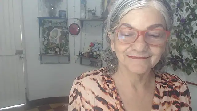 FunnyGrandma online show from 02-18-26, 12:34