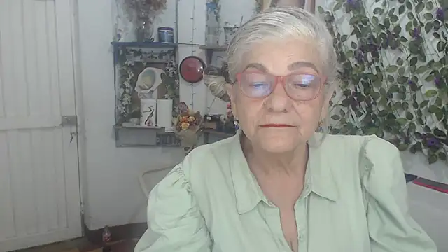 FunnyGrandma online show from 03-15-26, 11:44