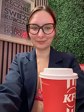 The Snowwhitee online show from 11-06-25, 09:21