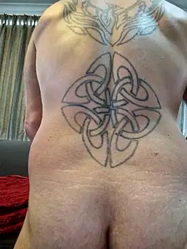 Snapshot of PhoenixDesire@xh chatting on 03-17-25, 11:32 PhoenixDesirexh online show from 03-17-25, 11:32