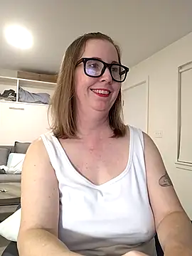 Snapshot of SweetandNaughty1 chatting on 05-21-26, 04:41 SweetandNaughty1 online show from 05-21-26, 04:41