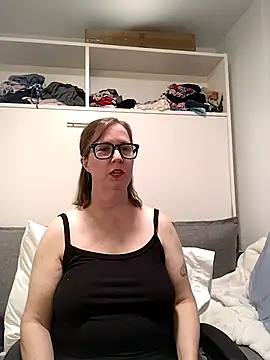 Snapshot of SweetandNaughty1 chatting on 07-07-26, 04:15 SweetandNaughty1 online show from 07-07-26, 04:15