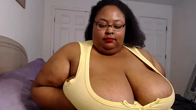 Snapshot of Loves_Aura chatting on 01-03-25, 01:27 Loves Aura online show from 01-03-25, 01:27