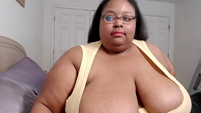 Snapshot of Loves_Aura chatting on 01-31-25, 01:54 Loves Aura online show from 01-31-25, 01:54