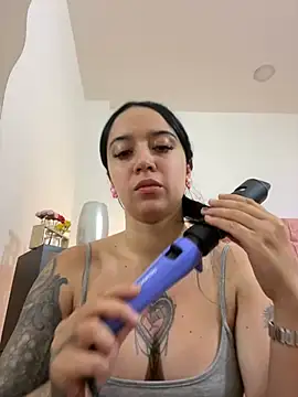 Snapshot of EmmyEvans1 chatting on 02-02-25, 07:57 EmmyEvans1 online show from 02-02-25, 07:57